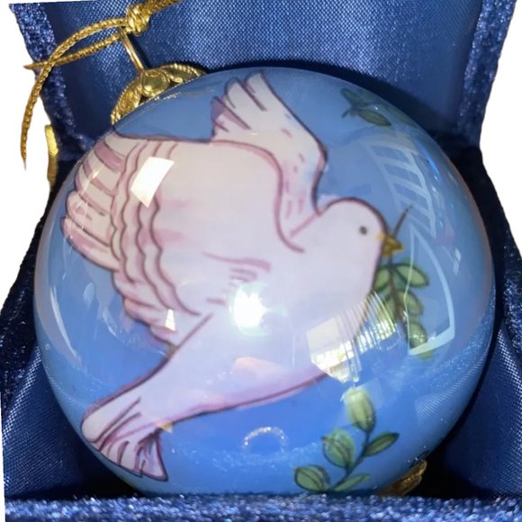 Vintage 2001 Dove Peace On Earth Li Bien Inside Art Glass Ball Ornament - Picture 2 of 9